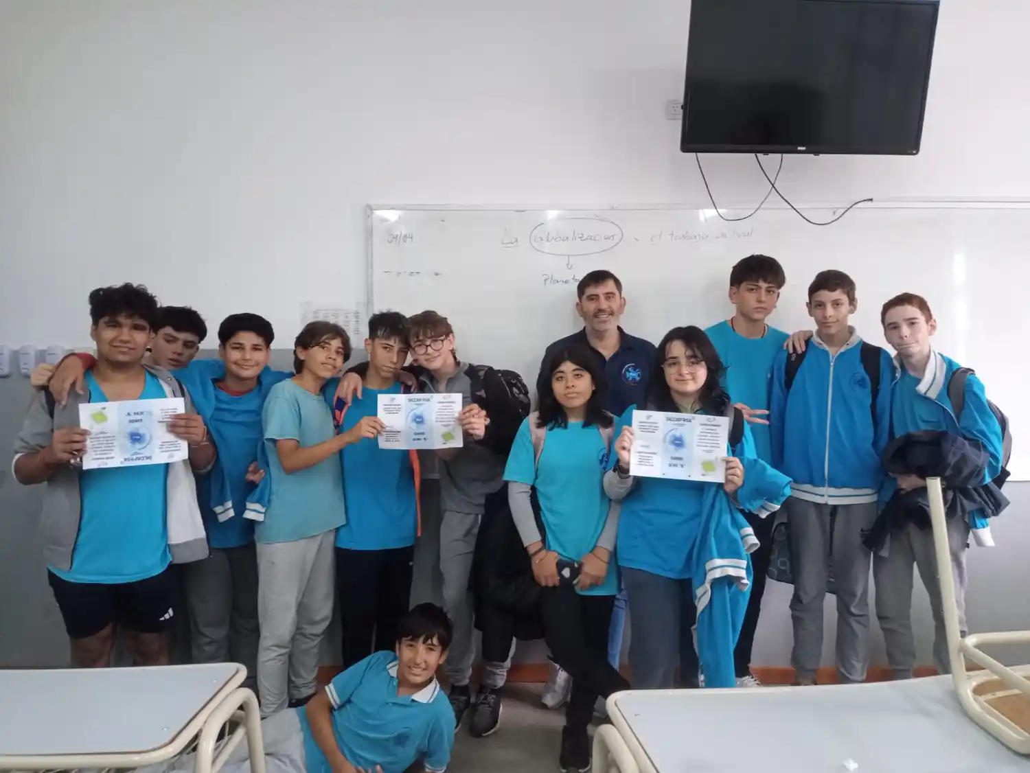Estudiantes de tercero "B" de la Escuela ProA Técnica