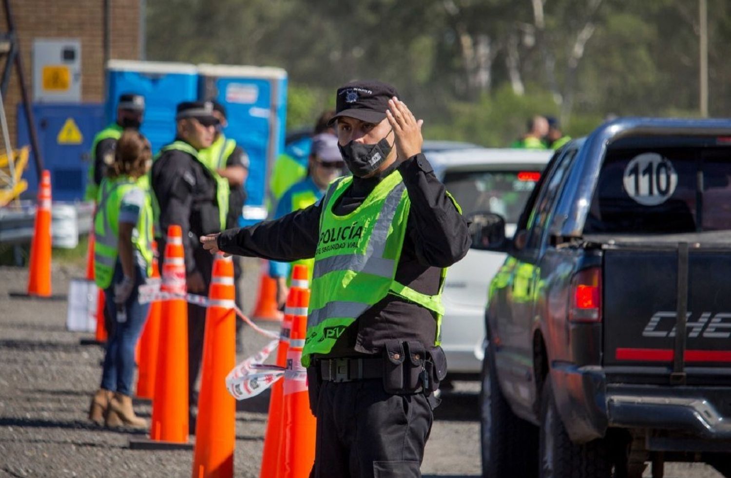 Refuerzan controles en rutas por el fin de semana largo: qué documentos exigirán