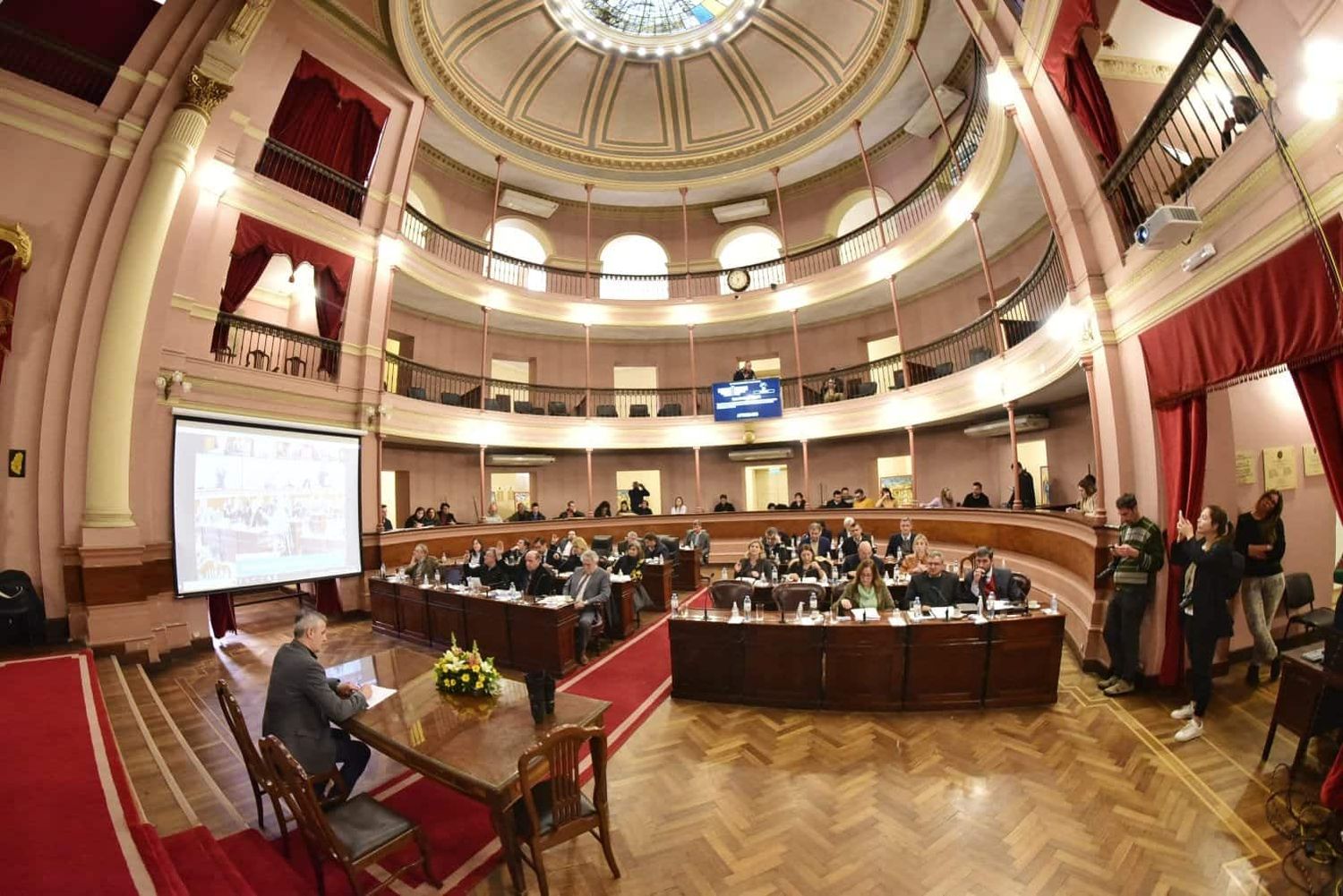 Proponen se implemente la realización de concursos para acceder a la Dirección de los hospitales