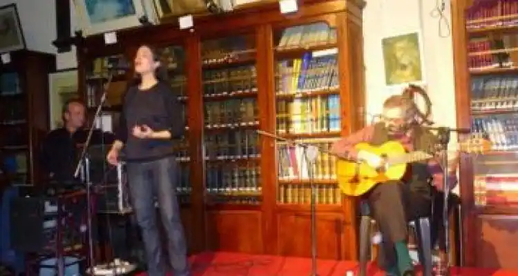La guitarra del mundo en la Biblioteca