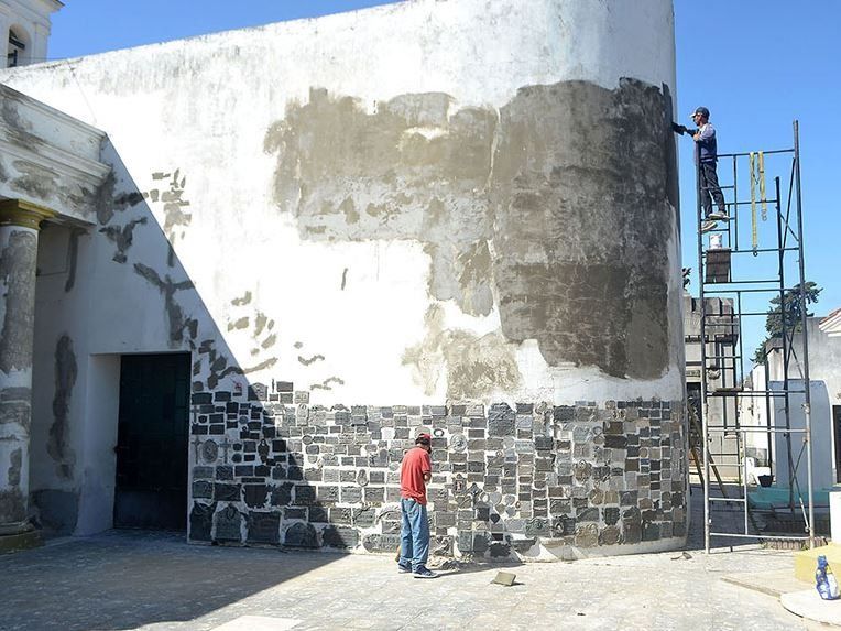 Cementerio municipal: obras de restauración edilicia y construcción de nichos en marcha