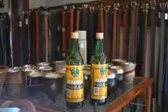 Adelaida y su tradición de ofrecer caña con ruda.