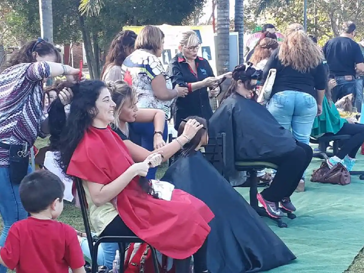 Más de 40 donantes de cabello ayudarán a pacientes con cáncer en Brinkmann 