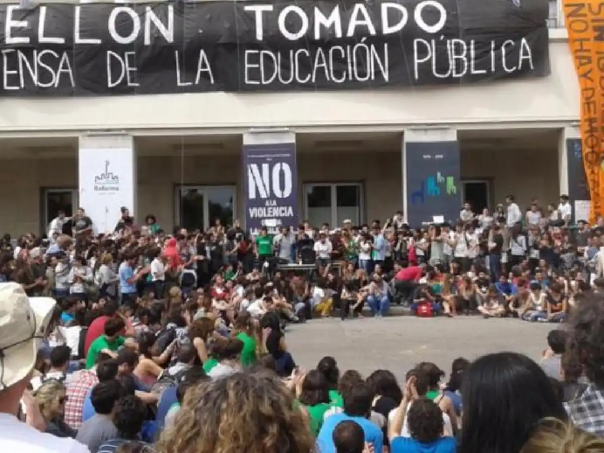 La FUC propone que docentes universitarios realicen un paro activo