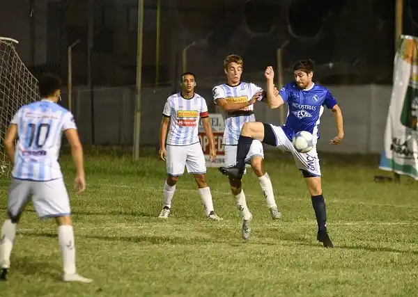 El jueves se jugarán las semifinales de la Copa Ciudad, sobresaliendo el clásico de Urdinarrain
