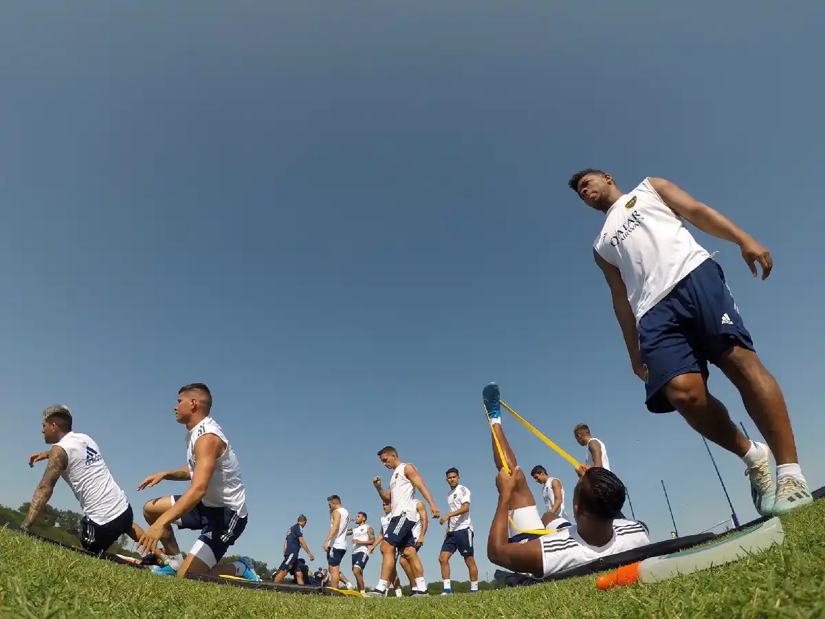 Russo dispuso un ensayo de fútbol y paró dos equipos