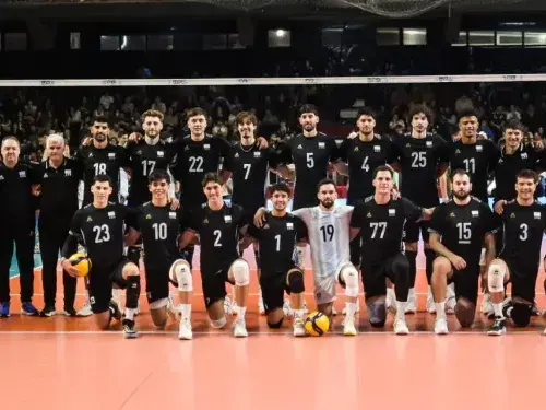 Argentina venció 3 a 1 a Bulgaria en su última presentación en Rosario antes del debut en la VNL. Foto:Feva