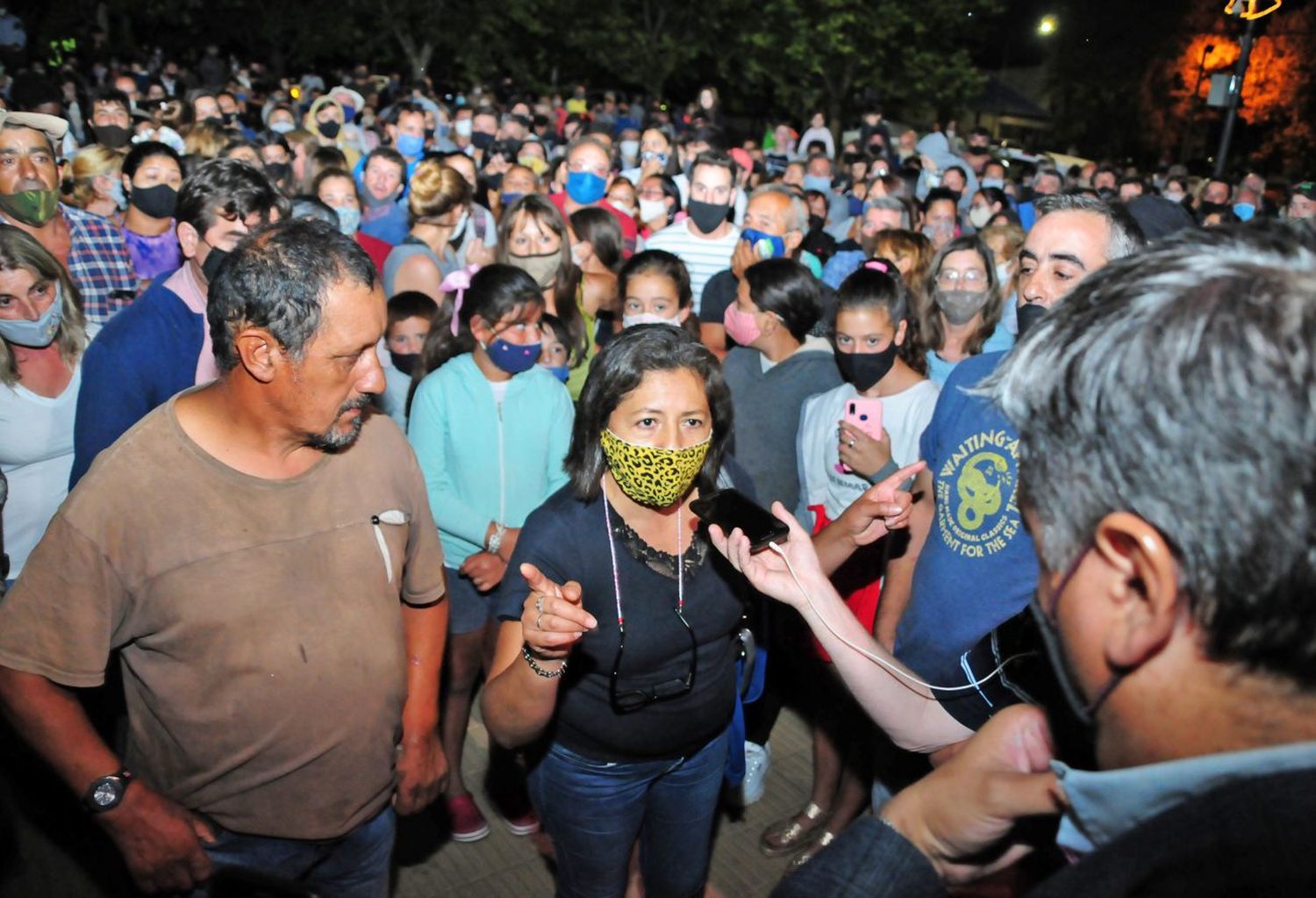 Contundente marcha de vecinos de Vela para pedir seguridad y defender la tranquilidad