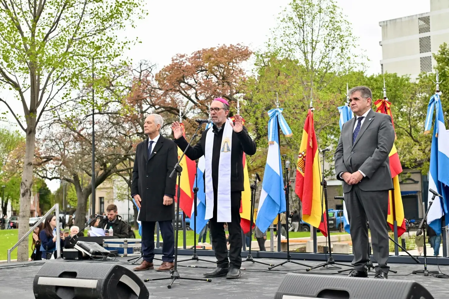 La Plata: Alak inauguró la nueva Plaza España