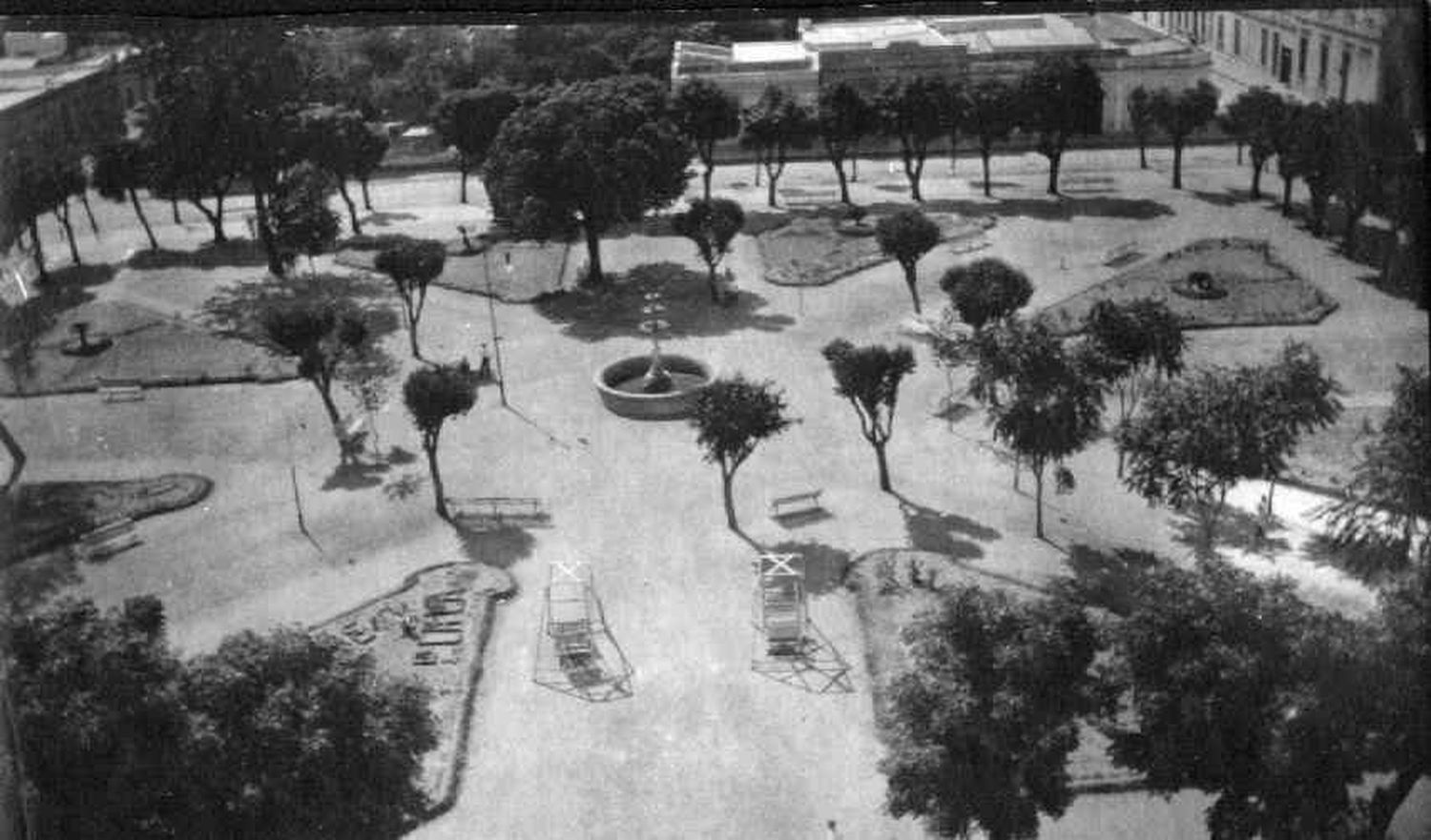 Ramírez, Urquiza, Belgrano y San Martín, pasado y presente de las plazas históricas