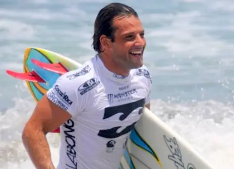 Visita de Martín Passeri para el Día Internacional del surf