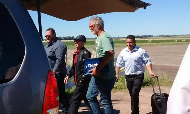 El Indio Solari ya está en Olavarría y se prepara para su "misa ricotera"