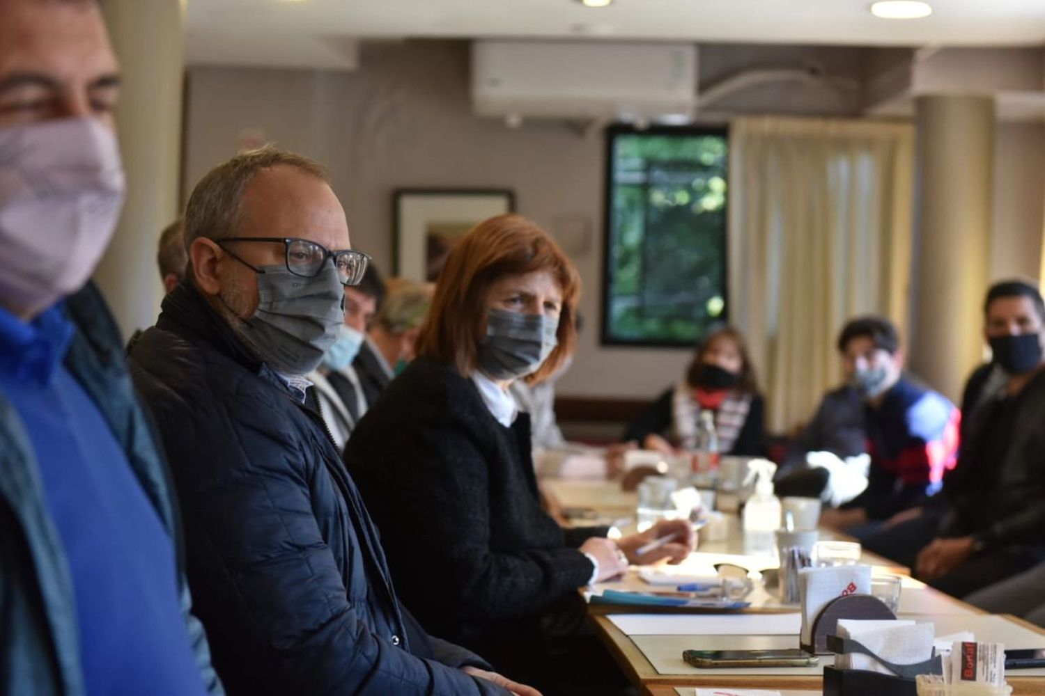 Tres de Febrero: Valenzuela y Bullrich de recorrida con candidatos locales de Juntos