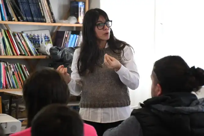 Curso de Manipulación Segura de Alimentos en Chascomús: capacitación gratuita con validez nacional para adolescentes y familias