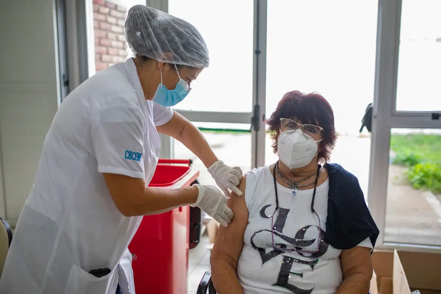 Vacunas: comenzó la inscripción a adultos entre 60 y 69 años