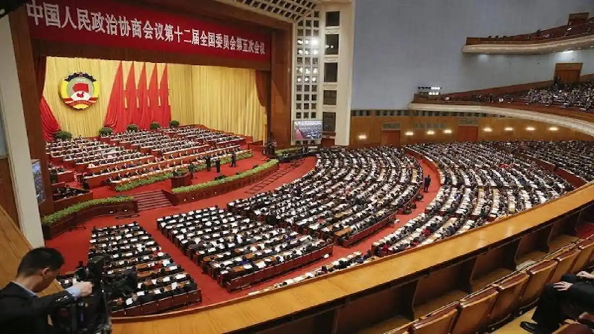 ¿LA GUERRA DE LOS GLOBOS Y LOS OVNIS? Ahora China acusa a EE.UU. de espiar su espacio aéreo