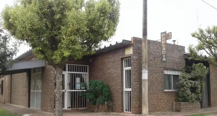 Violento asalto armado en la farmacia Lobbe de Río Tala