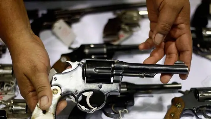 Pilar: Entrega voluntaria de armas con incentivo económico