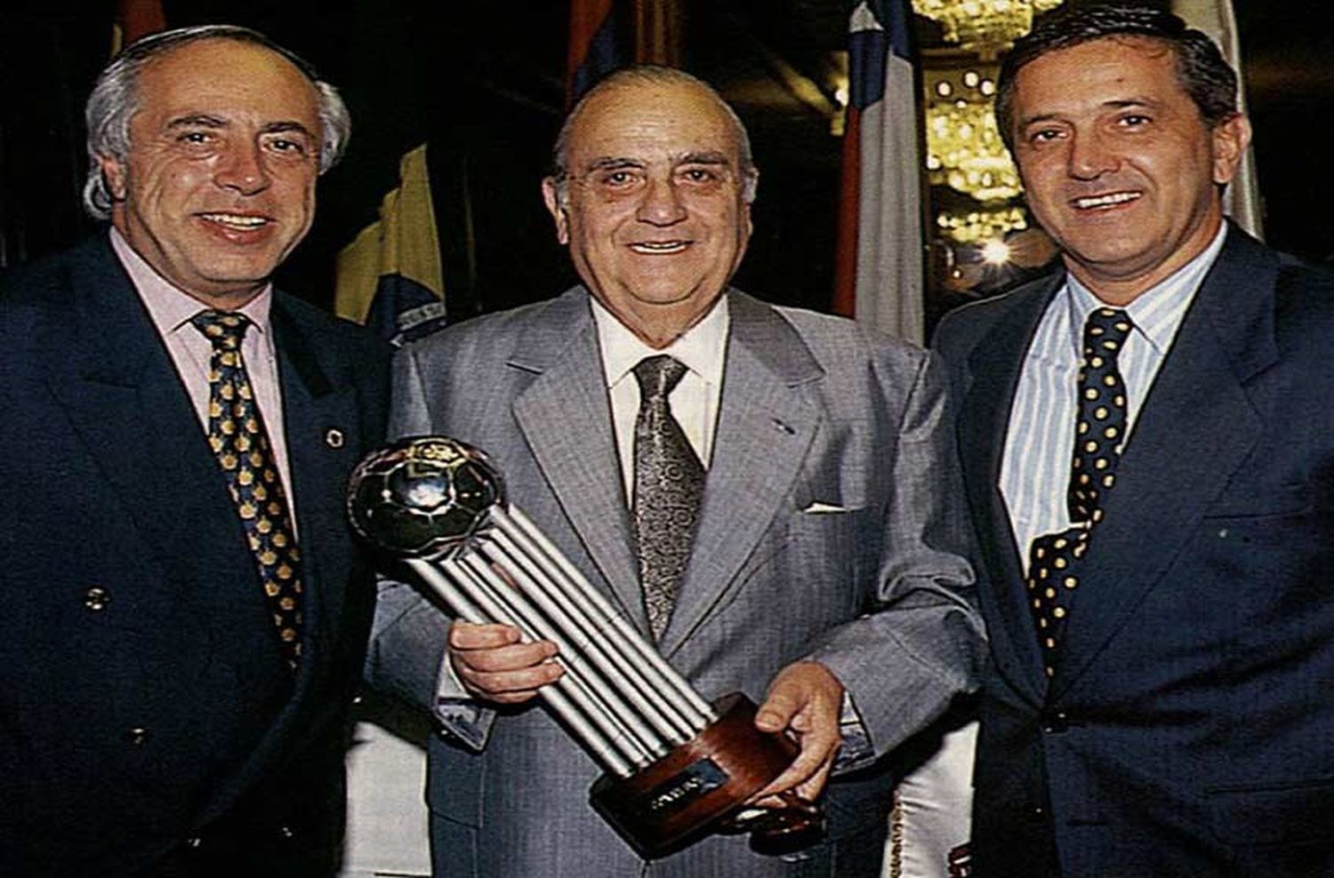 A diez años del fallecimiento de Víctor Vesco, el presidente más ganador en Central