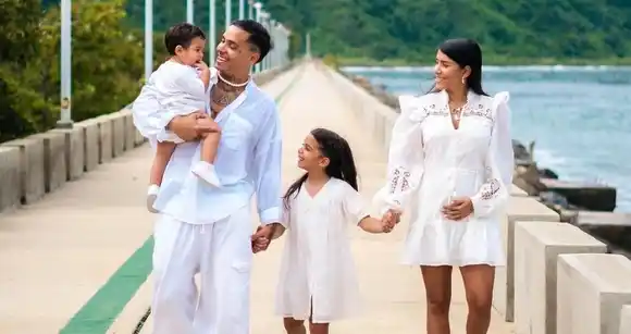 ¡SE LES CRECIÓ LA FAMILIA! Nace el tercer hijo de Sixto Rein (+FOTO)