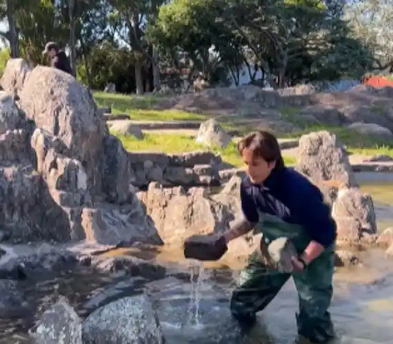A una semana de su puesta en funcionamiento, vandalizaron la Fuente de la Loba Romana en el Cerrito