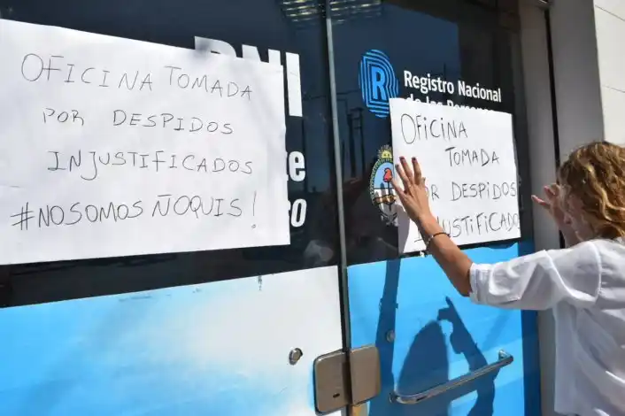 Olavarría: Toman centro de Documentación Rápida por despidos 