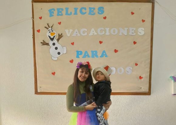 ¡Familiares agradecen a la señorita Lucy del Jardín 906!