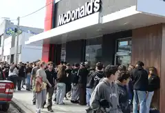 "Porque abrieron un local en Tandil y la gente se apiló como si fuera la URSS en los ´90"