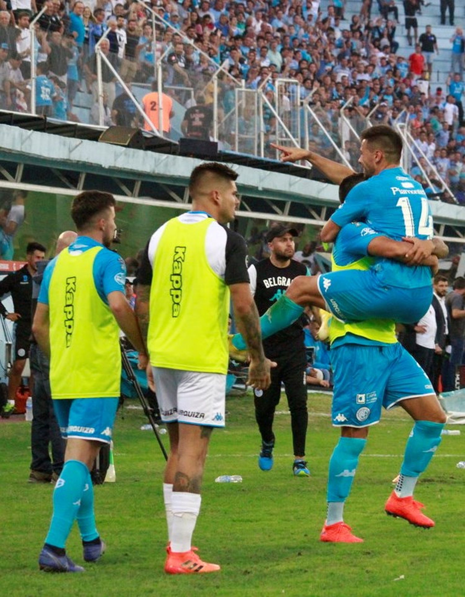 Belgrano sorprendió a Lanús
