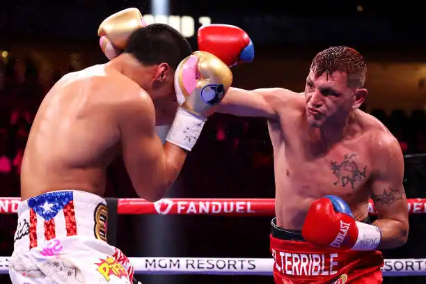 Cóceres perdió por puntos en Polonia