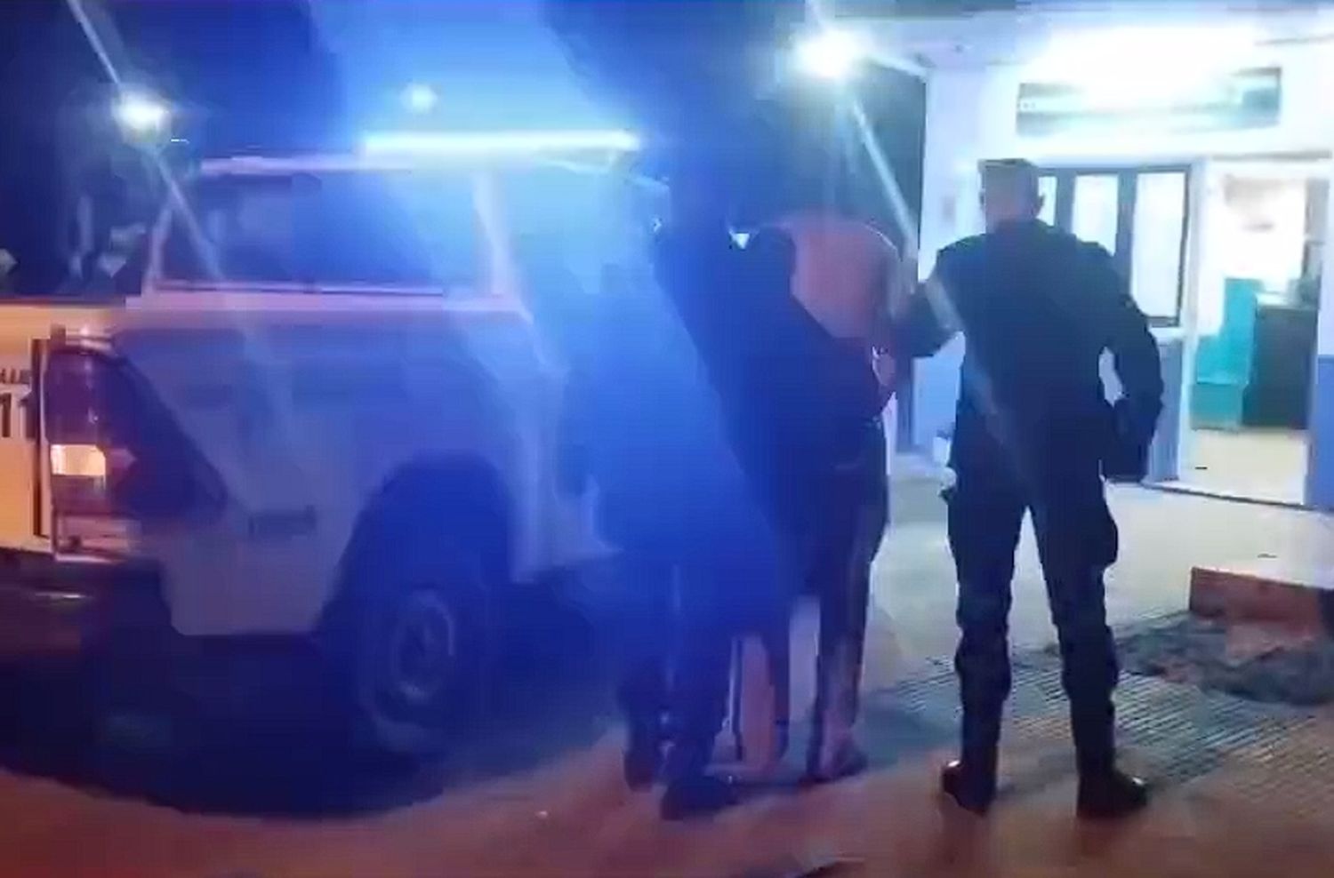Bajo efectos de estupefacientes golpeó a su pareja y a la policía