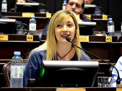 Una diputada propuso un impuesto a la emisión de gases de las vacas