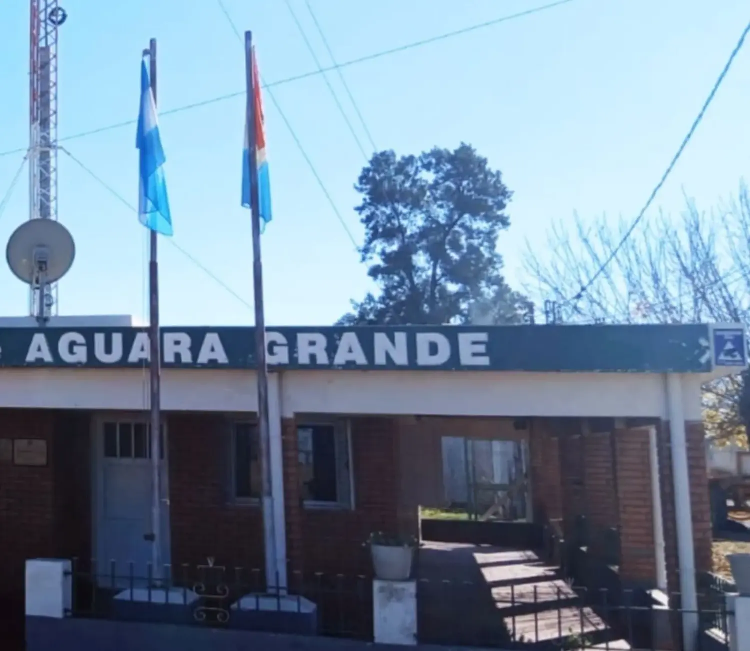 Hallaron a dos personas fallecidas dentro de una casilla incendiada en la zona rural de San Cristóbal