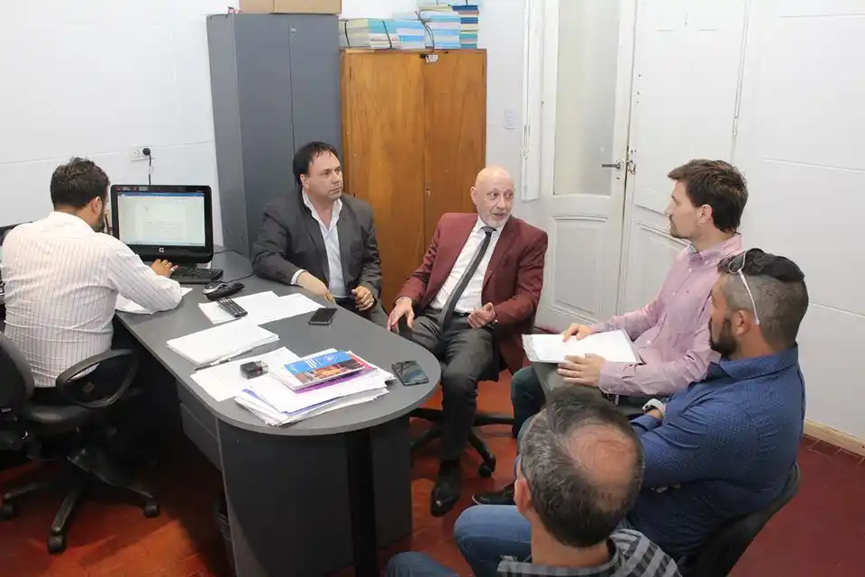 Confirmaron el aumento para trabajadores de carnes rojas y el pedido de reapertura de paritarias en el sector avícola