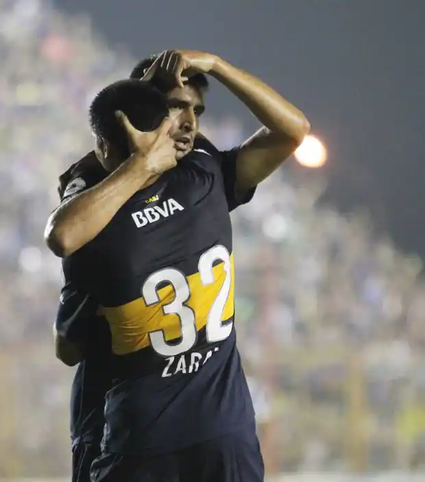 Boca goleó a Excursionistas y pasó a octavos de final