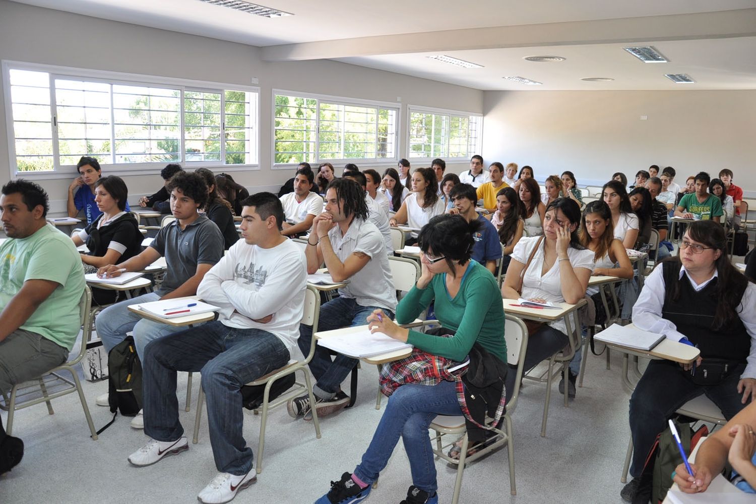 Hurlingham y Almirante Brown tendrán universidades nacionales