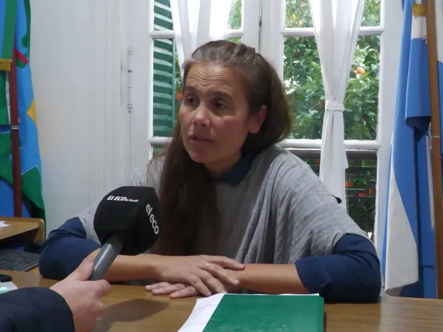 Uno de los aspectos que resaltó Balbín fue la situación del transporte escolar, donde aseguró que la mayor parte de los recorridos ya se encuentran garantizados hasta febrero de 2027.