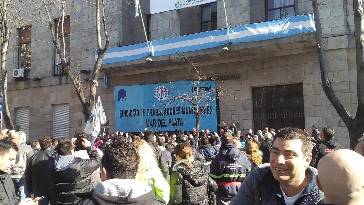 Mar del Plata: Los municipales no cobraron y este miércoles continúan de paro