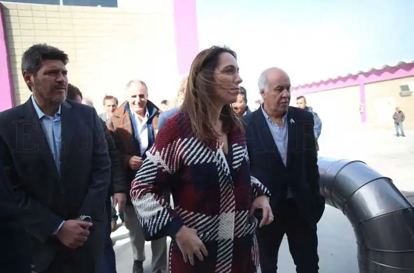 "Son 12000 escuelas, lleva más de 4 años solucionar todo"