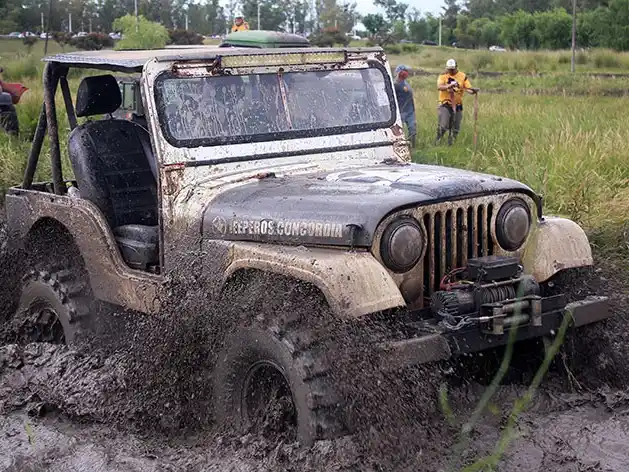A puro barro y camaradería: Gualeguay vive el 8º Encuentro Nacional de Jeeperos