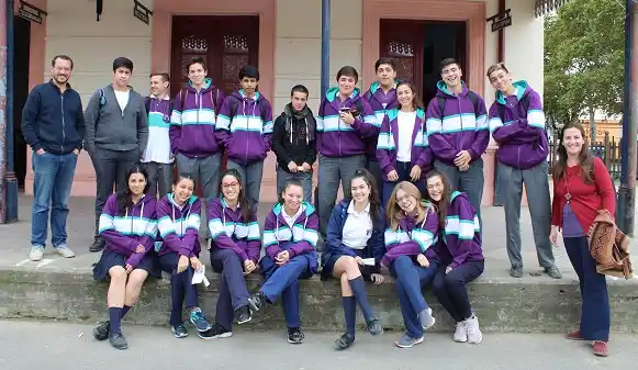 Más estudiantes visitan el Museo de la Memoria Popular