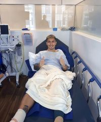 Lisandro Martínez fue operado y ya piensa en la recuperación