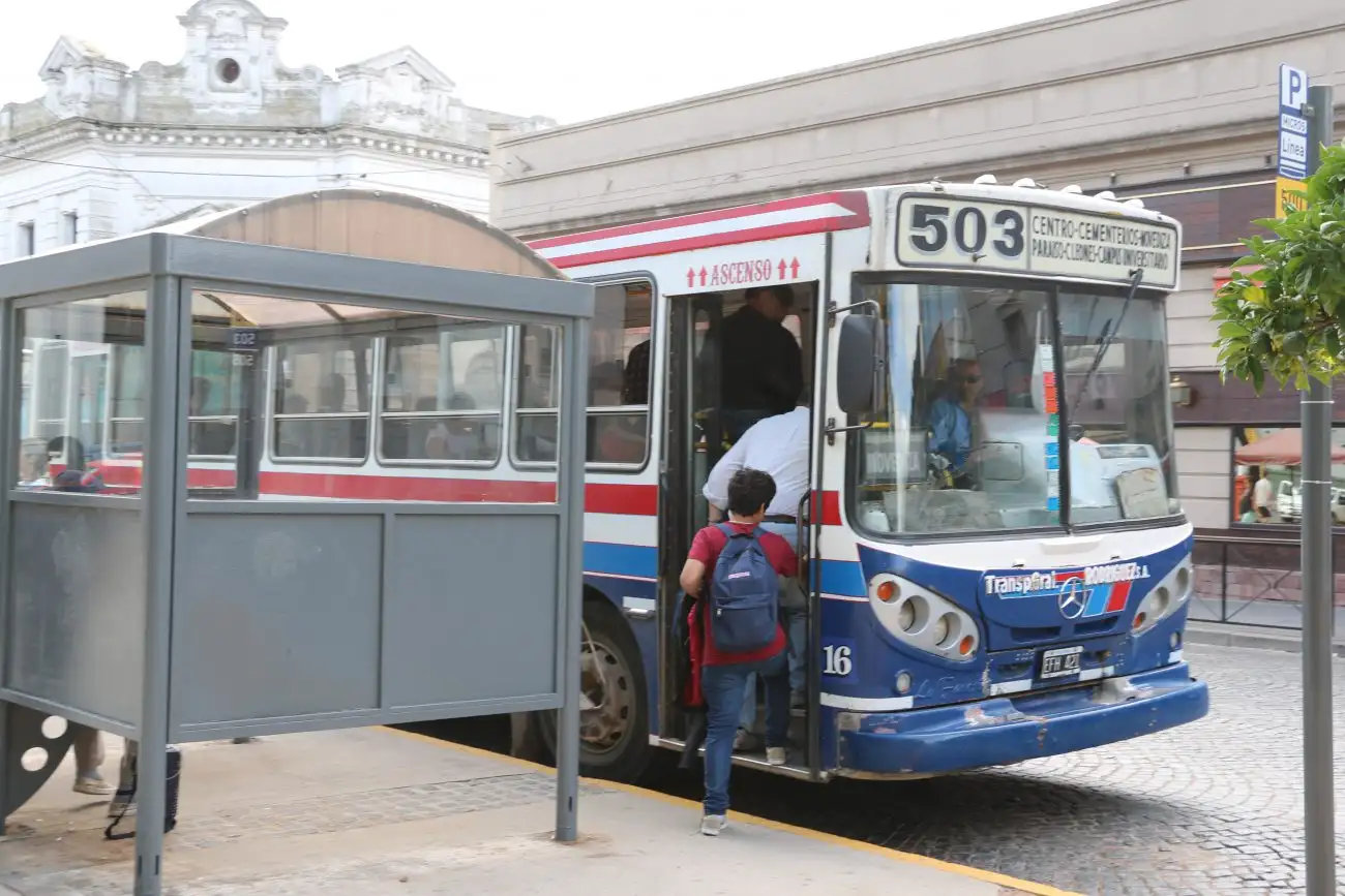 Por falta de acuerdo salarial, choferes de colectivos urbanos paran hoy y mañana