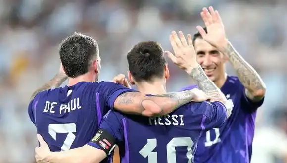 Asueto mundial: Intendente de Pehuajó decretó que todas las dependencias entren más tarde por el debut de Argentina