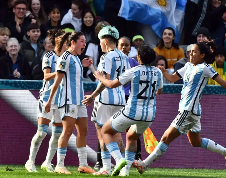 Argentina perdía y empató con el corazón