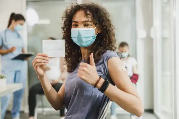 Con demanda buscan que no sea obligatorio presentarse el carné de vacunación en Colombia