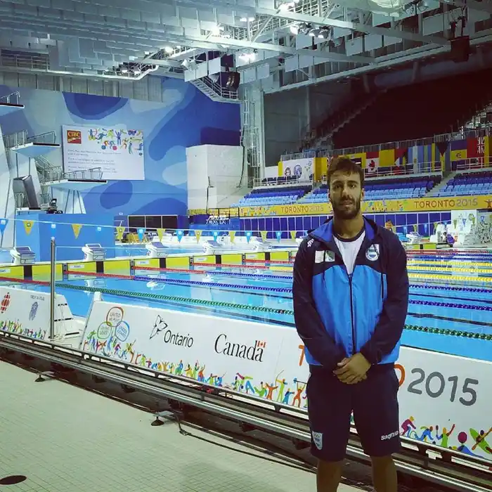 Facundo Miguelena en el Natatorio Panamericano. 