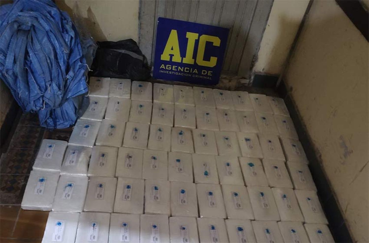 Encontraron más de 85 kilos de cocaína mientras cazaban en un campo del sur de Santa Fe