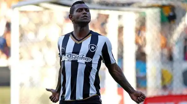 Detuvieron a un goleador brasileño por drogar y violar a cuatro niñas