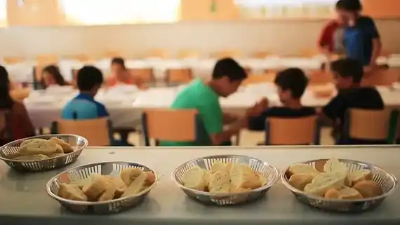 Concordia: denuncian a directora escolar por quedarse con plata del comedor